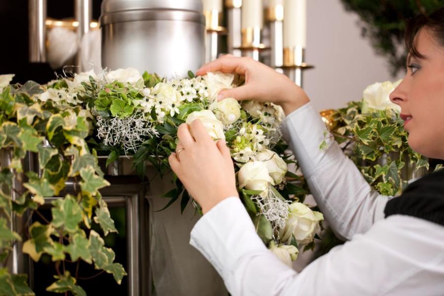 diferencia funeraria y tanatorio